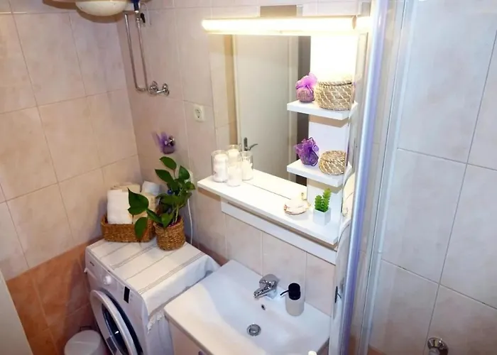 Ljubav Апартаменты *